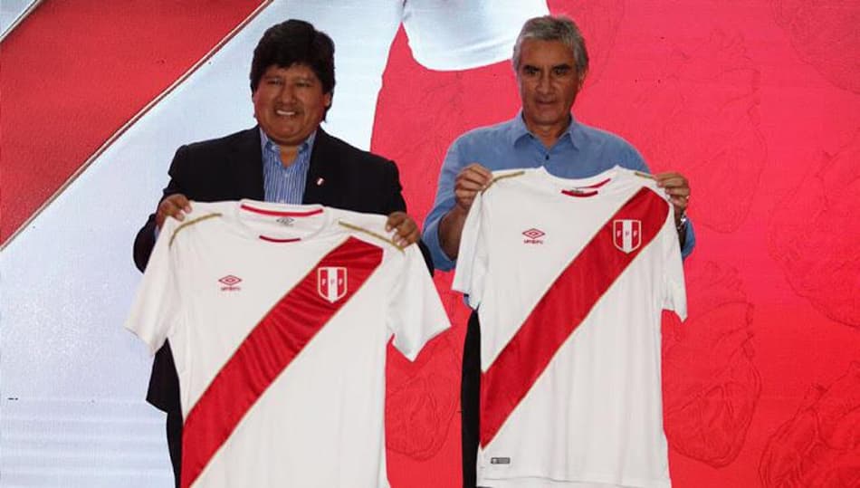 Seleção peruana lança camisa titular para a Copa do Mundo; veja imagens