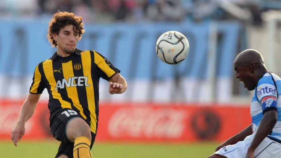 Jogador denuncia Peñarol na AUF por dívida milionária