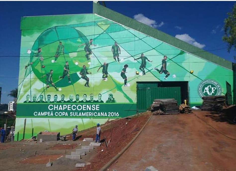 Mural da Chapecoense na Arená Condá