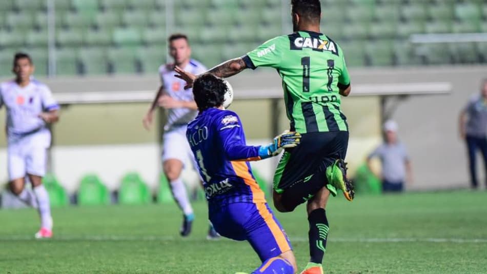 Richard pede e Água Santa-SP deve manter goleiro no Paraná