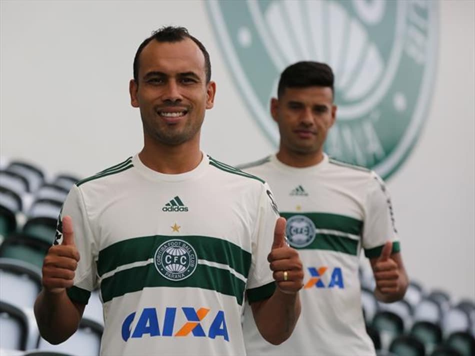 Benítez e Simião