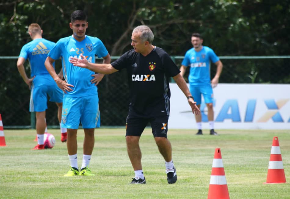 De volta ao Sport, Neto Moura tenta reescrever sua história no Leão