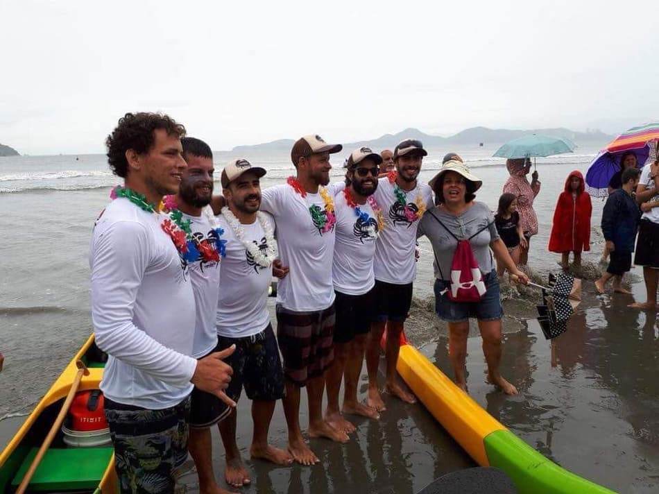 Remadores concluem Maior Expedição de Canoa Havaiana do país