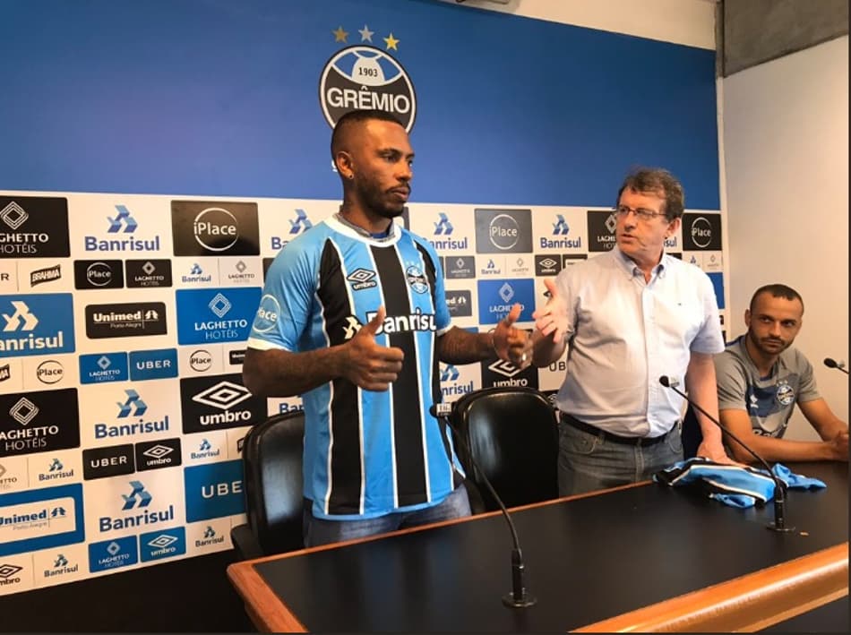 Paulo Miranda comete gafe histórica e troca Grêmio pelo Inter na apresentação