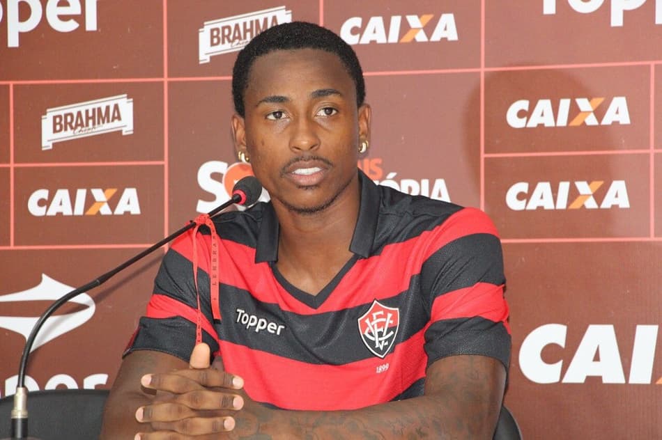 Denílson prevê dificuldade para o Vitória em duelo contra o ABC