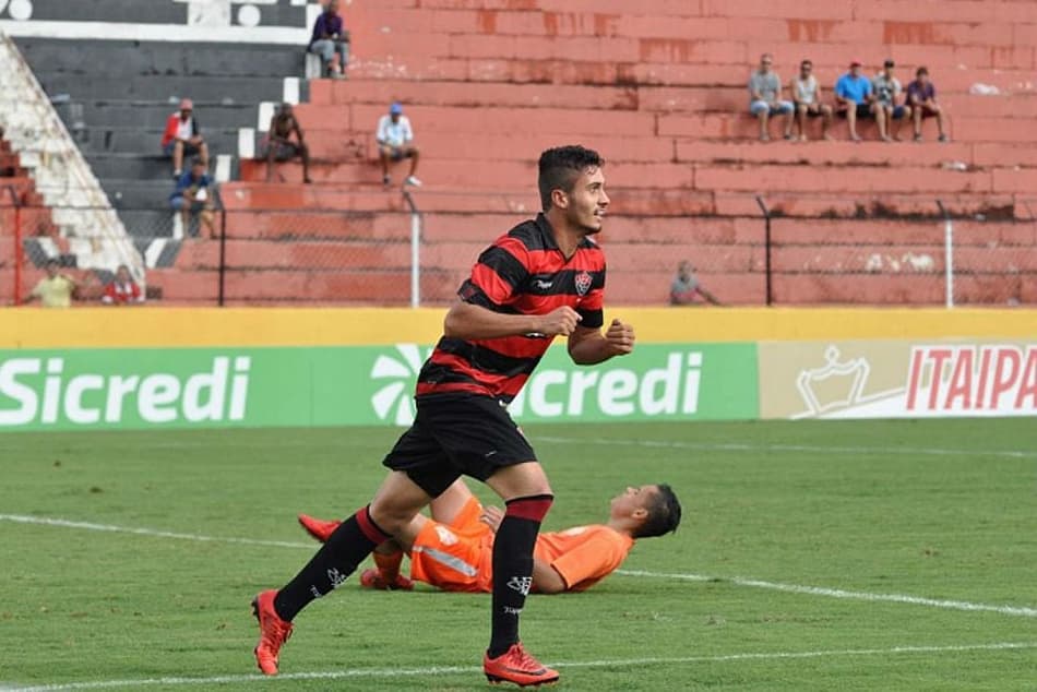 Barcelona está de olho em joia da categoria de base do Vitória