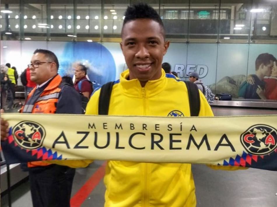 Reforço no América do México, Andrés Ibargüen é ovacionado em aeroporto