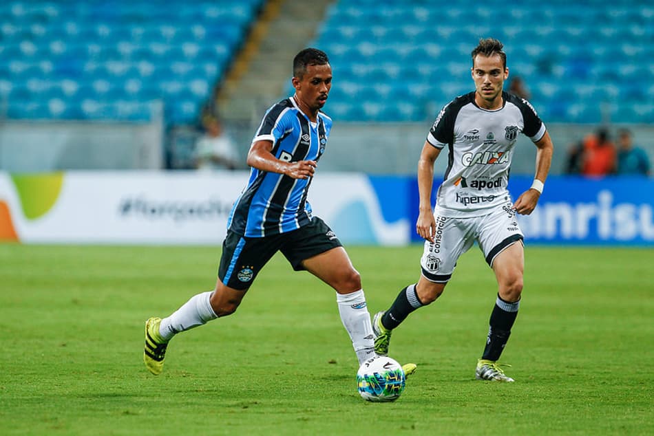 De volta ao Grêmio, Lima prevê disputa no meio de campo com Luan e Douglas