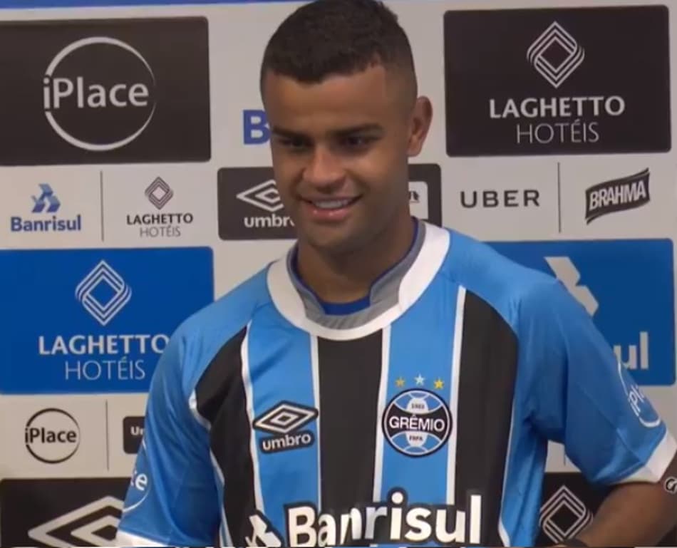 Atacante Alisson chega ao Tricolor com sede de títulos