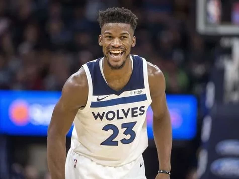 Em apagão do adversário, Wolves bate Blazers em casa