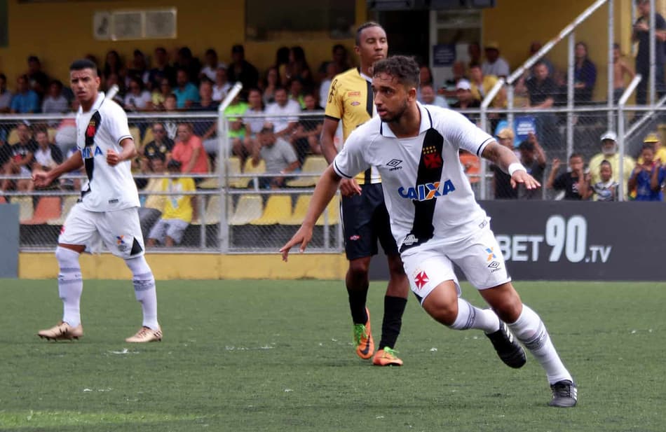 Hugo Borges e Moresche são novidades na lista de Zé no Vasco