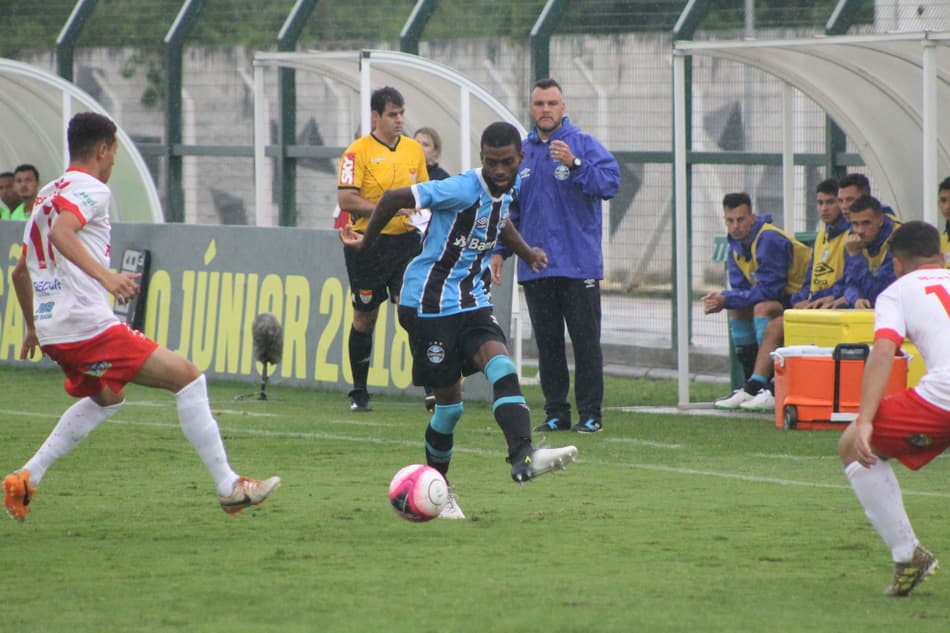 Grêmio derrota Guarulhos e avança na Copa São Paulo