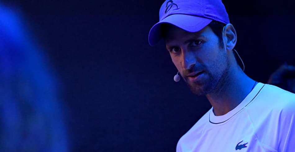 Djokovic usa exemplo de Federer e Nadal para tentar surpreender na Austrália