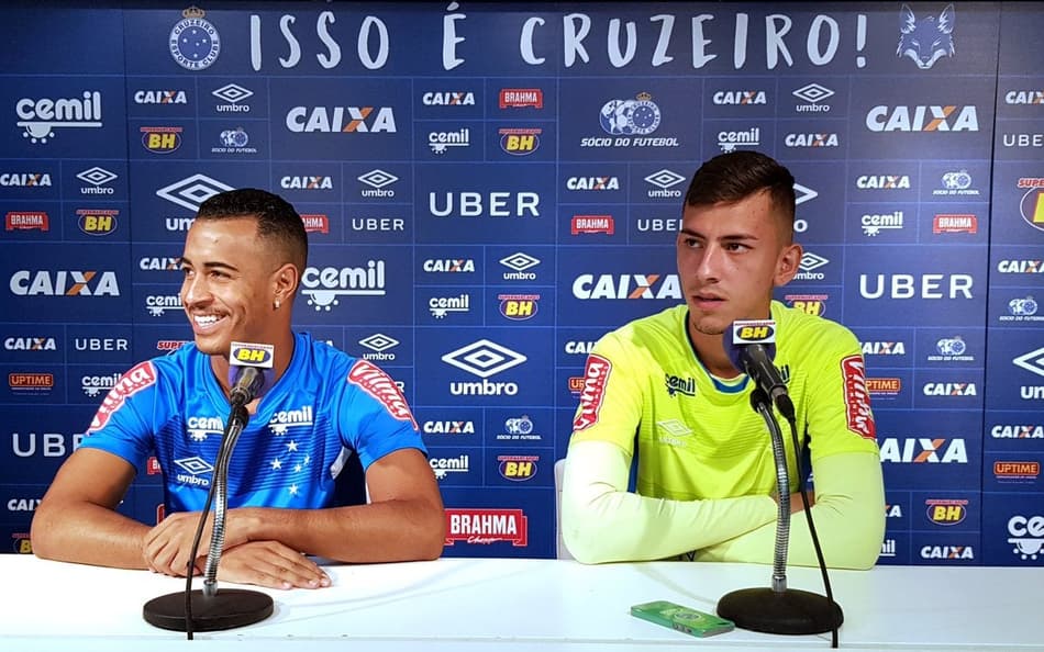 Jovens da base buscam se firmar no elenco profissional do Cruzeiro