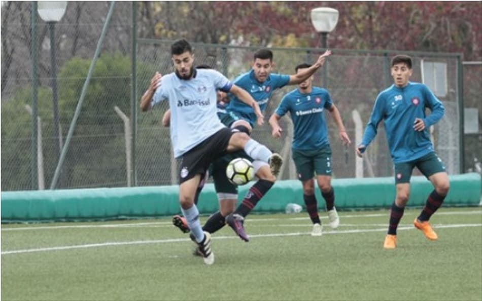 Grêmio divulga nota de pesar por morte de zagueiro da base