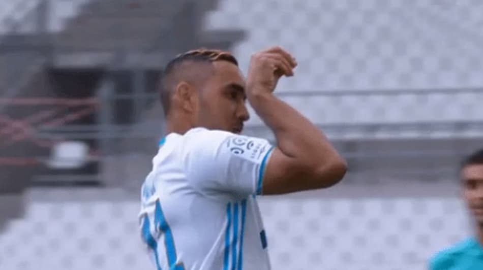Goleiro sai lesionado após drible de Payet e Olympique vence no Francês