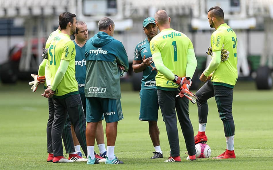 Weverton à frente? Disputa no gol do Verdão não tem vencedor declarado