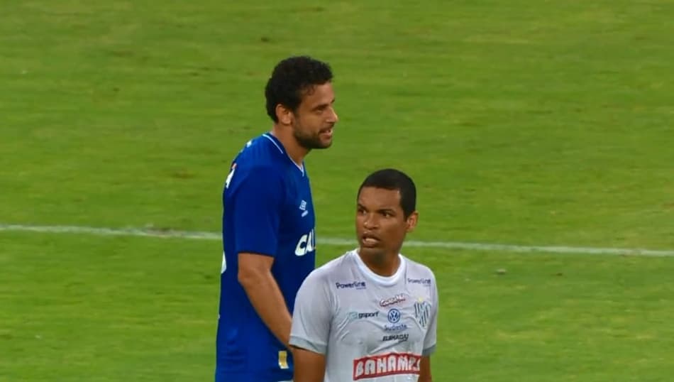 Com provocação, Thiago Neves 'estabelece' média de gols para Fred