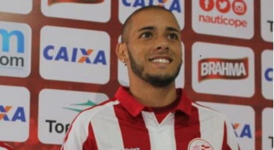 Após queda pra série C, volante do Náutico afirma: “Mais pressão que o normal”