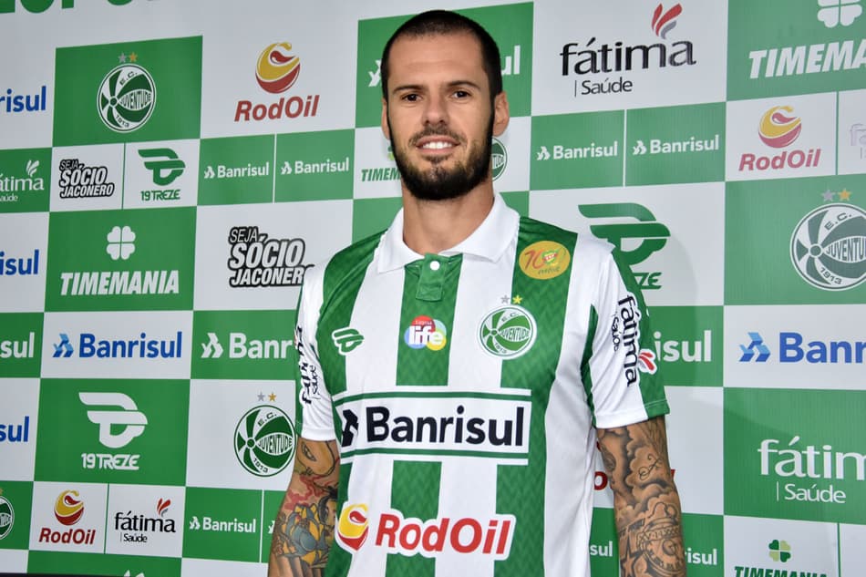 Juventude reforça o sistema defensivo com ex-zagueiro do Vitória
