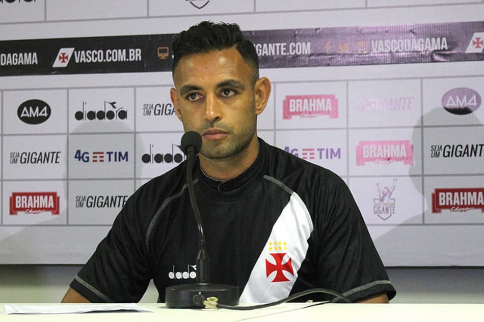 Em treino, Werley mira jogo do Vasco: ‘Se fizermos os três pontos, praticamente matamos o Sport’