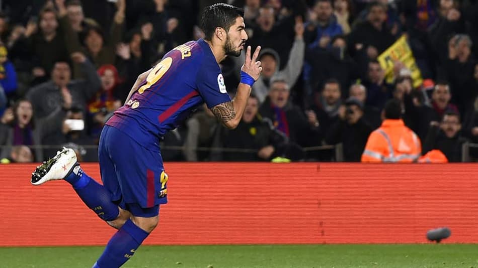 Em jogo apagado de Coutinho, Messi e Suárez garantem vitória do Barça