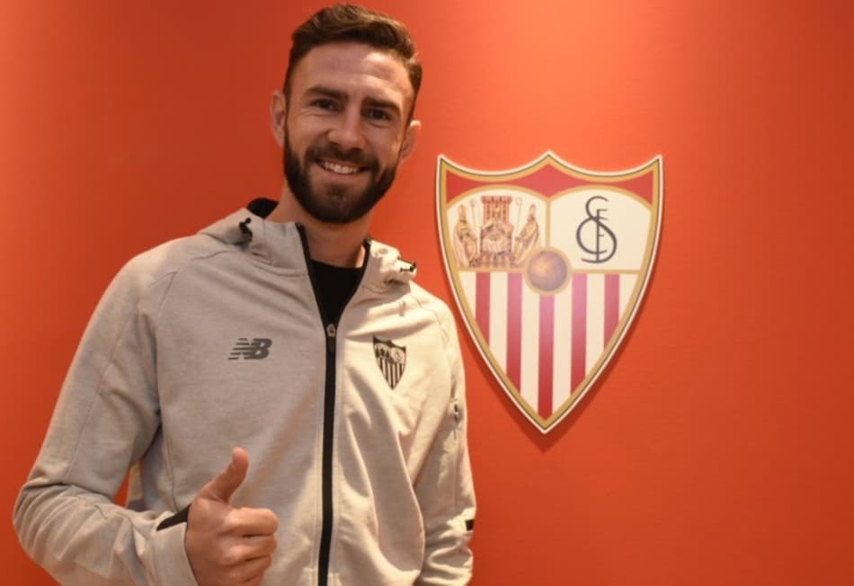 Cara nova! Sevilla anuncia lateral da seleção mexicana