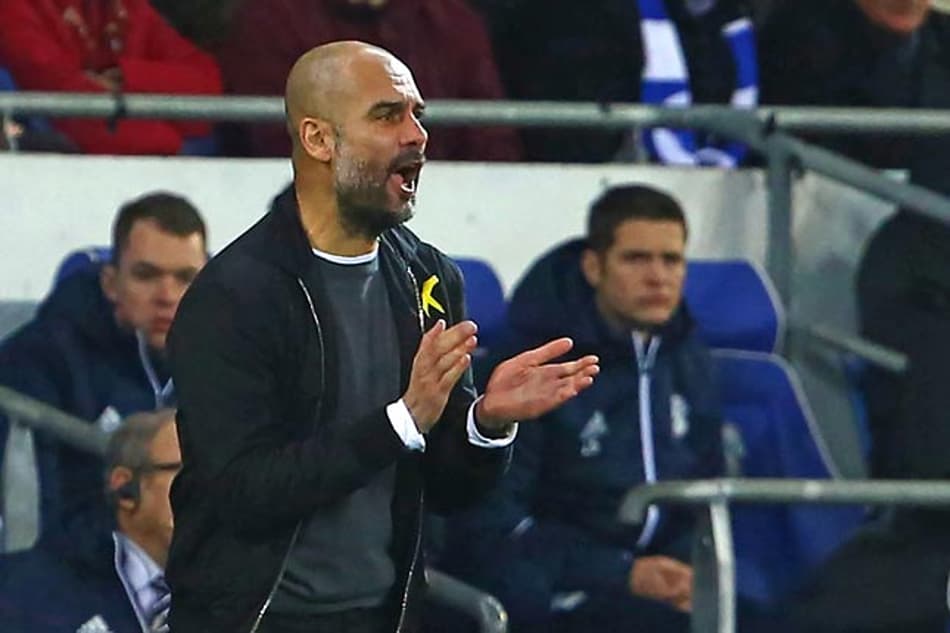 Guardiola quer foco total e restringe o uso de celulares no elenco do City