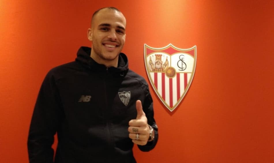 Sandro Ramírez é emprestado pelo Everton e retorna à Espanha