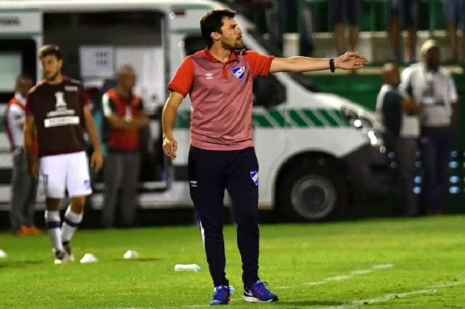 Mesmo com erros, técnico do Nacional exaltou vitória como visitante