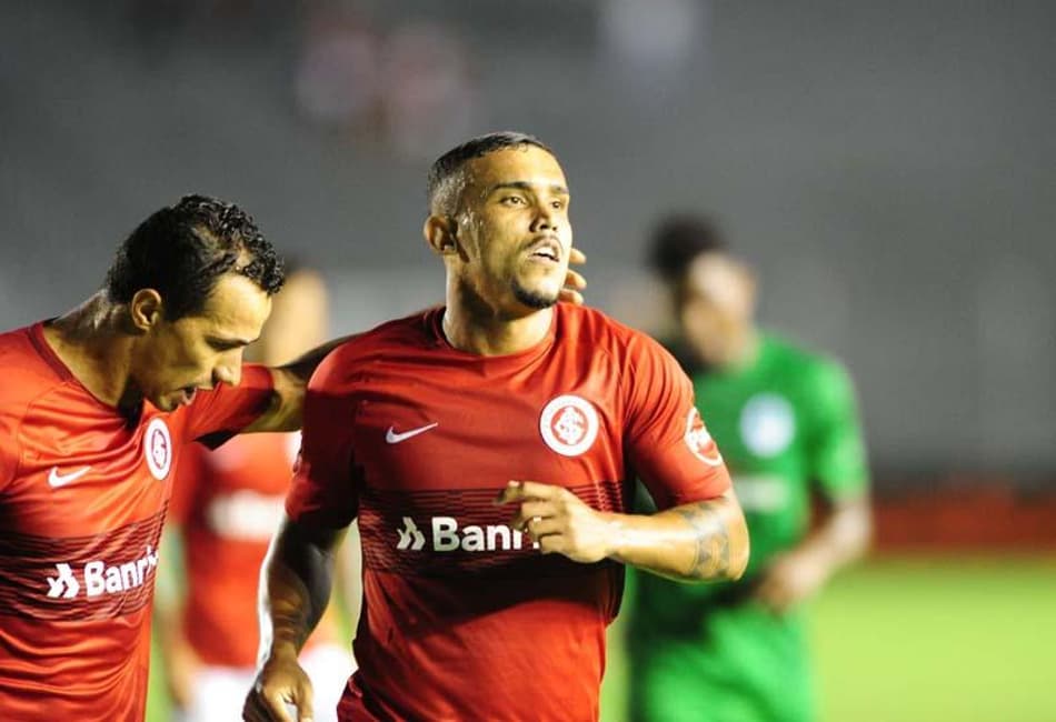 Internacional pode ter novidade para duelo contra o Grêmio; Veja Mais