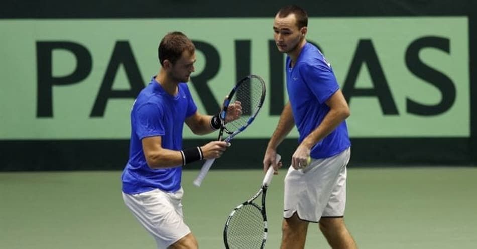 Cazaquistão vence Suíça sem Federer na Copa Davis