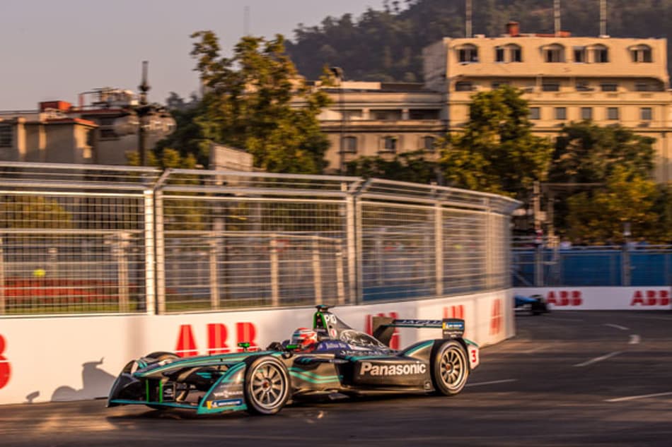 FE: Piquet faz boa largada em Santiago, termina em sexto e é quinto no campeonato