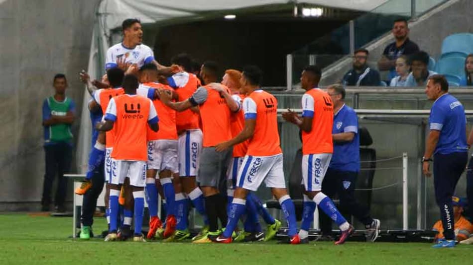 Mesmo com titulares, Grêmio volta a perder no Campeonato Gaúcho