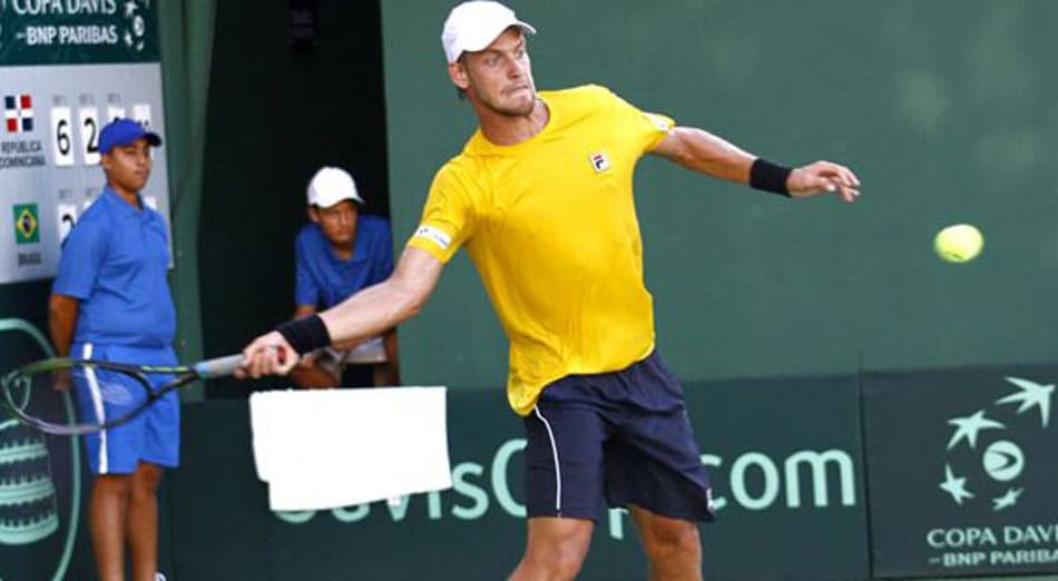 HERÓI! João Sorgi, 365 do mundo, vira na raça e classifica o Brasil na Copa Davis
