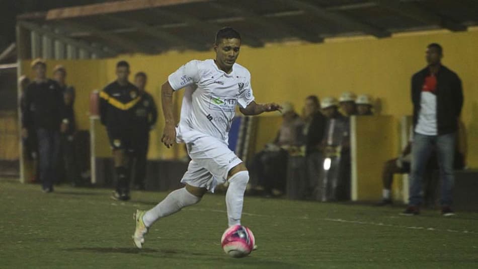 Dono de golaço com oito segundos em SP, ex-Fla e Corinthians revela tática inusitada e se derrete pelo Timão
