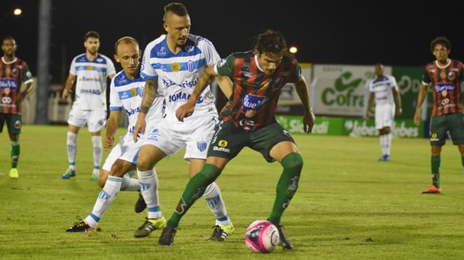 Novo Hamburgo empata e Grêmio vira lanterna no Gaúcho