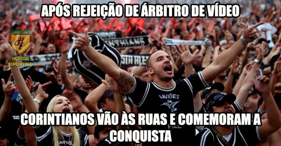 Torcedores rivais ironizam voto do Corinthians sobre o uso do VAR