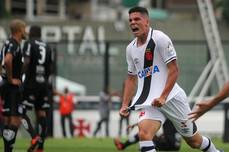 Ao LANCE!, Paulinho fala da evolução física, espelho em CR7 e mira títulos