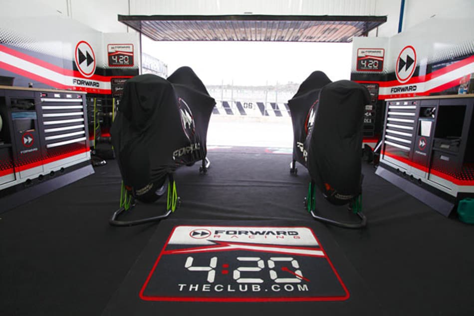 Moto 2: Chuva intensa limita testes em Valência; Granado permaneceu nos boxes