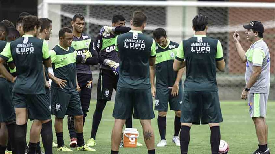 América-MG visita o Uberlândia em busca da recuperação
