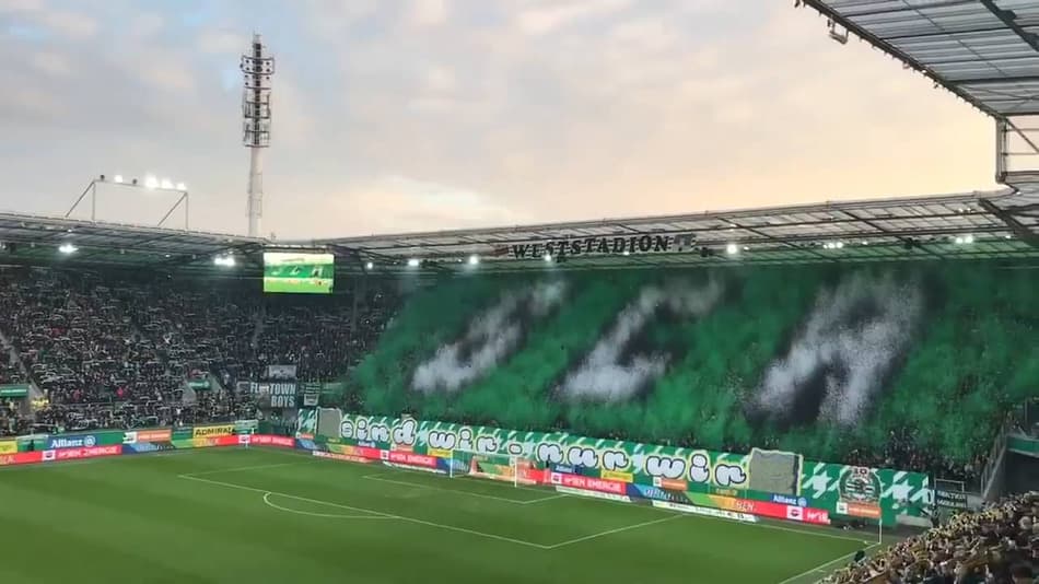 Torcida do Rapid Vienna tira onda com mosaico em papel picado na Áustria. Veja!