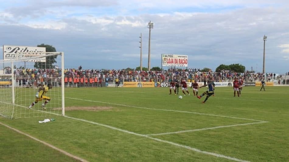 Altos domina confronto e derruba Atlético-GO na Copa do Brasil