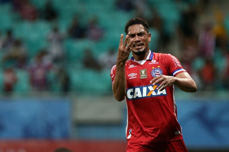Bahia comunica a rescisão de contrato do atacante Hernane Brocador