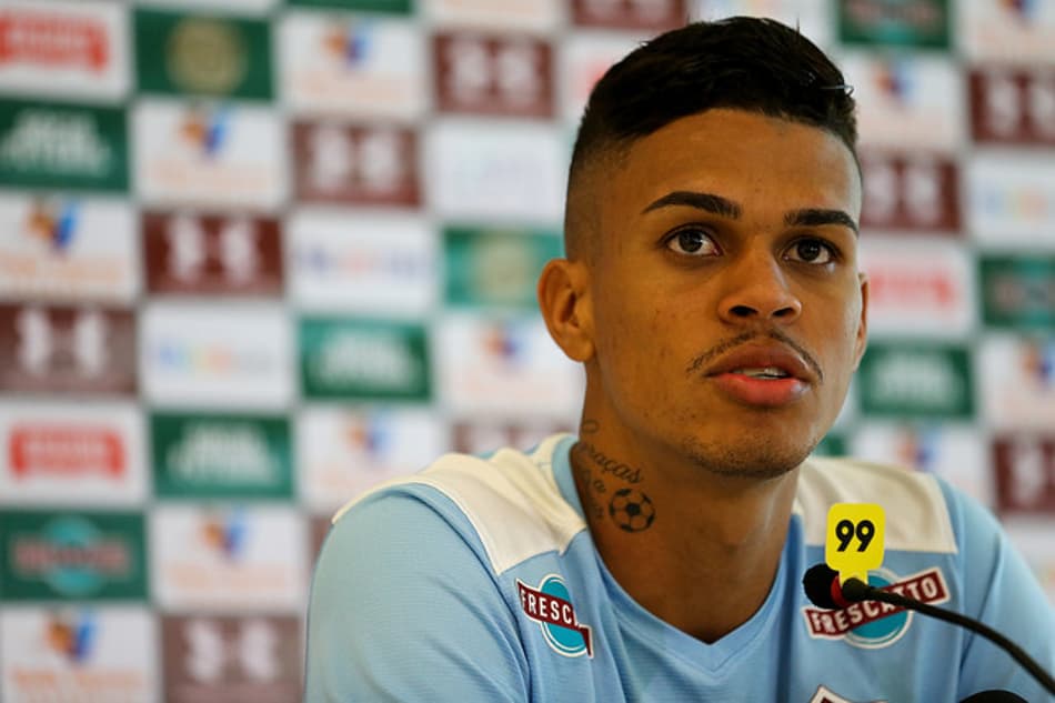 Após elogios de Abel a Douglas e Airton, Richard exalta luta por vaga
