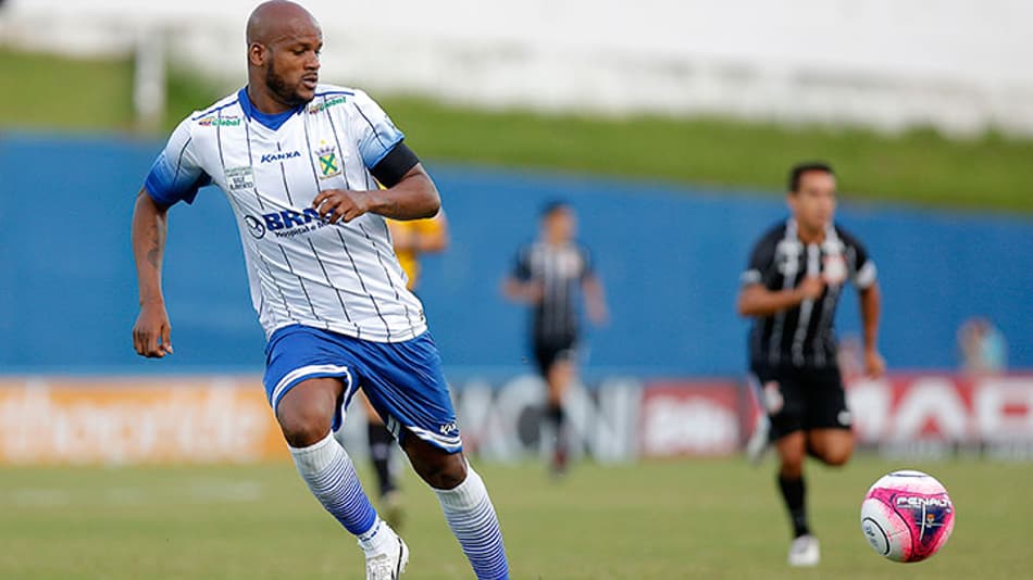Após vitória sobre o Corinthians, zagueiro do Santo André entra na Seleção das Estatísticas do Paulistão 2018