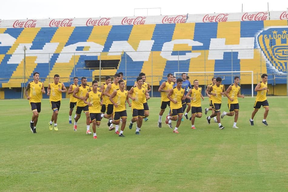 Sportivo Luqueño e Deportivo Cuenca medem forças na Sul-Americana