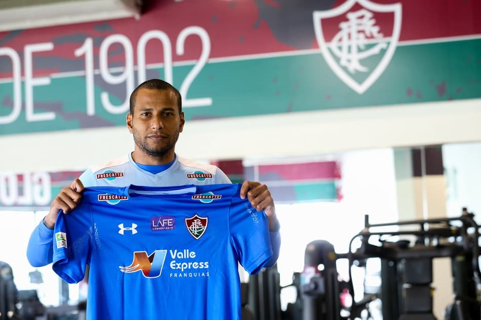 ‘Fundo do poço’ e ‘salvação’ no doping: Rodolfo quer agarrar chance no Flu
