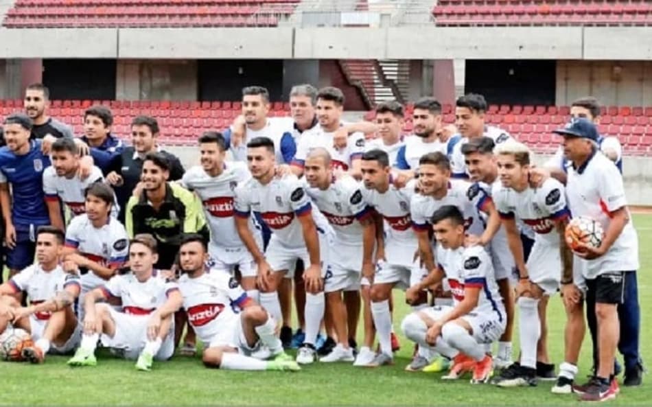 Estreia de clube na segunda divisão do Chile segue incerta