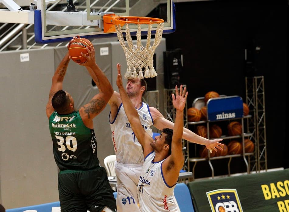 Minas tenta reação, mas Bauru mantém foco e bate time mineiro